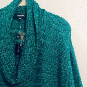 $5 SALE NWT Jones Wear Green Wide Arm Sweater